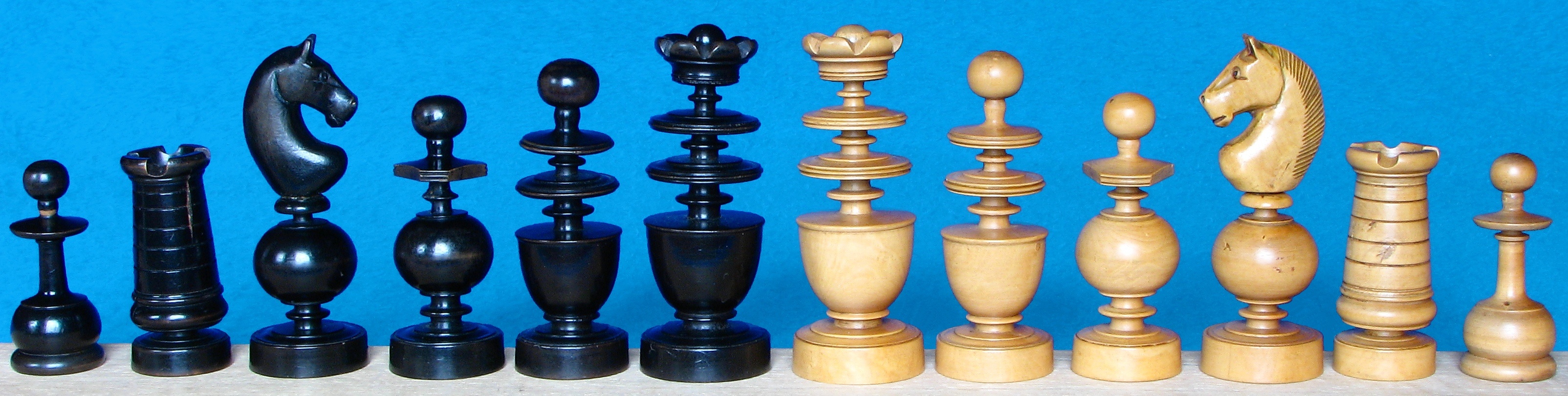 French Regѐnce Antique Chessmen - www.ChessAntique.com